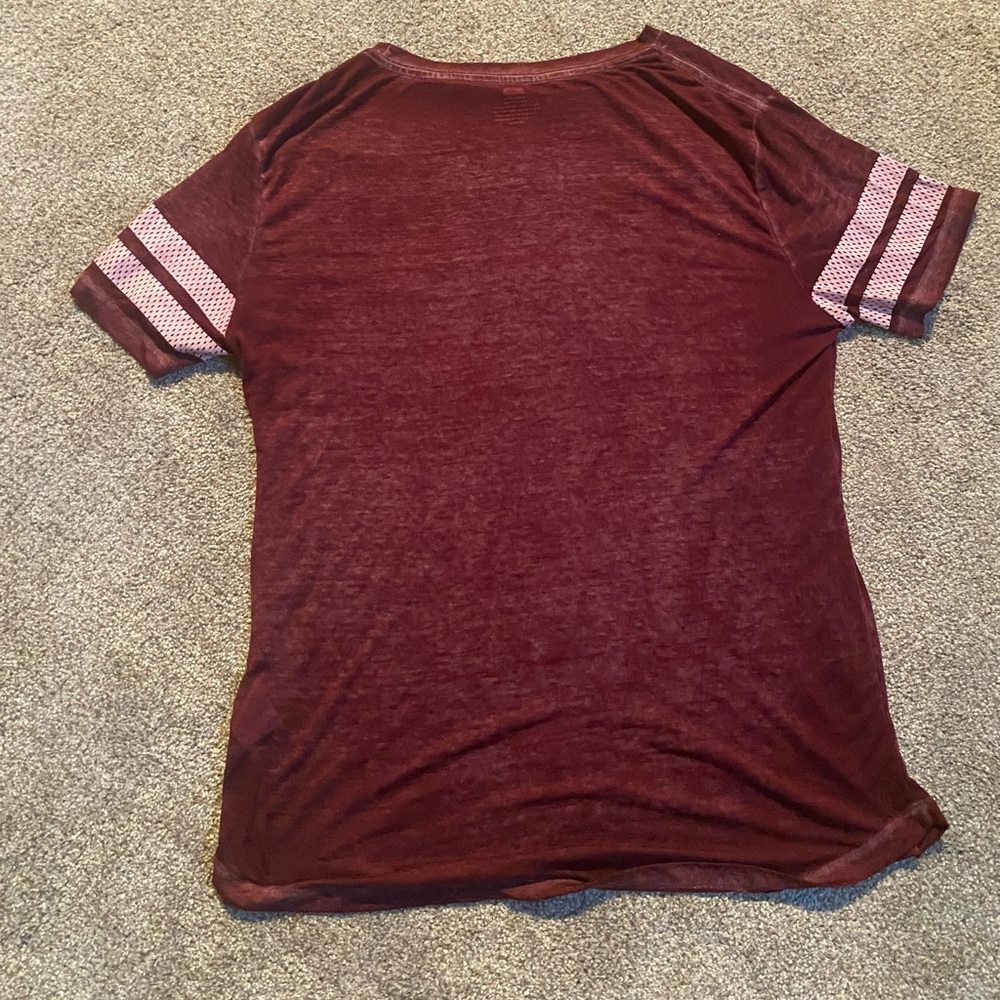 Wolves Short Sleeve Tee - Picture 2 of 6